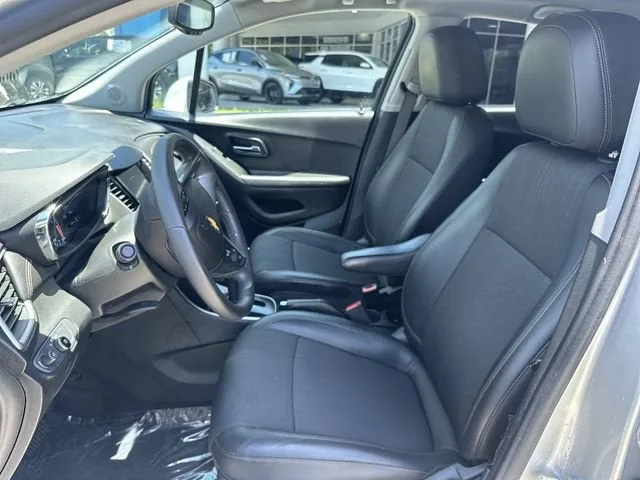 2022 Chevrolet Trax LT photo 30