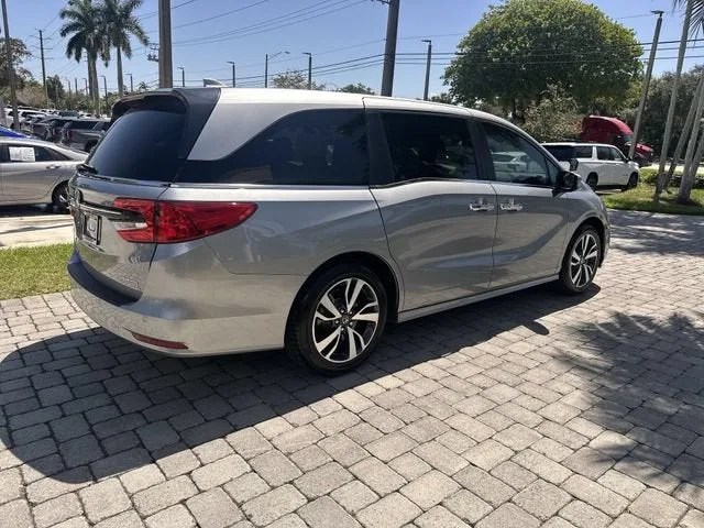 2023 Honda Odyssey Touring photo 37