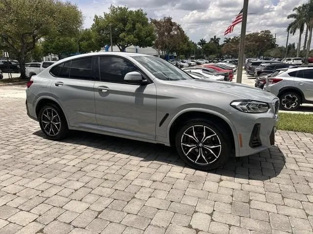 2023 BMW X4 xDrive30i photo 15