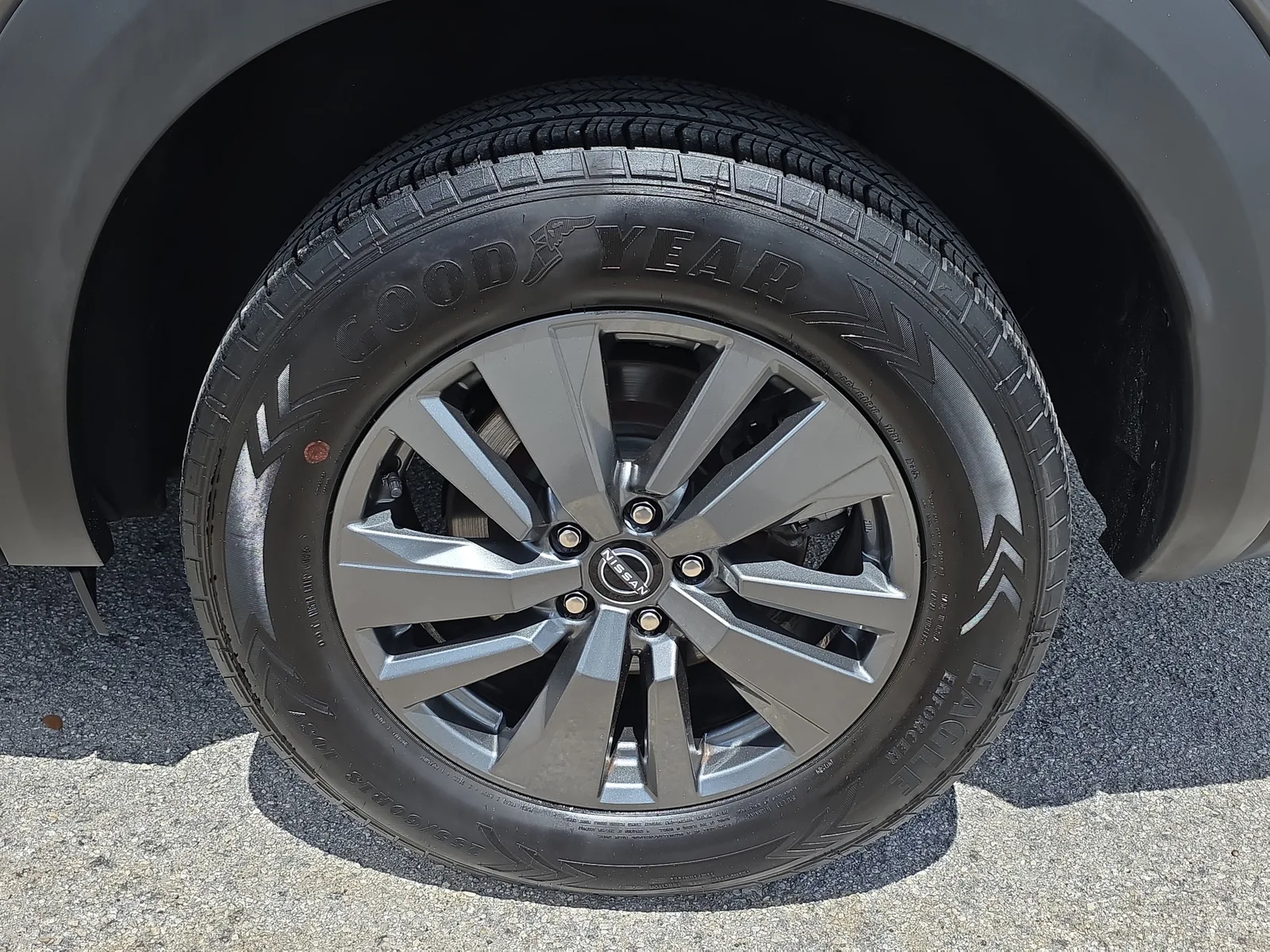 2024 Nissan Pathfinder S photo 12