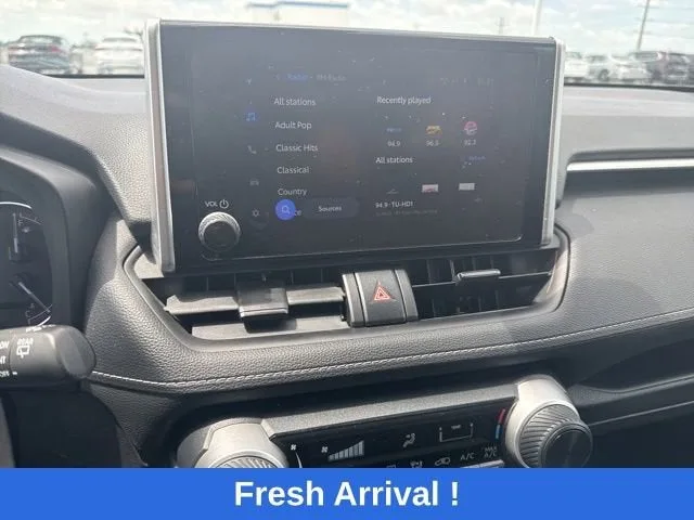 2024 Toyota RAV4 LE photo 7