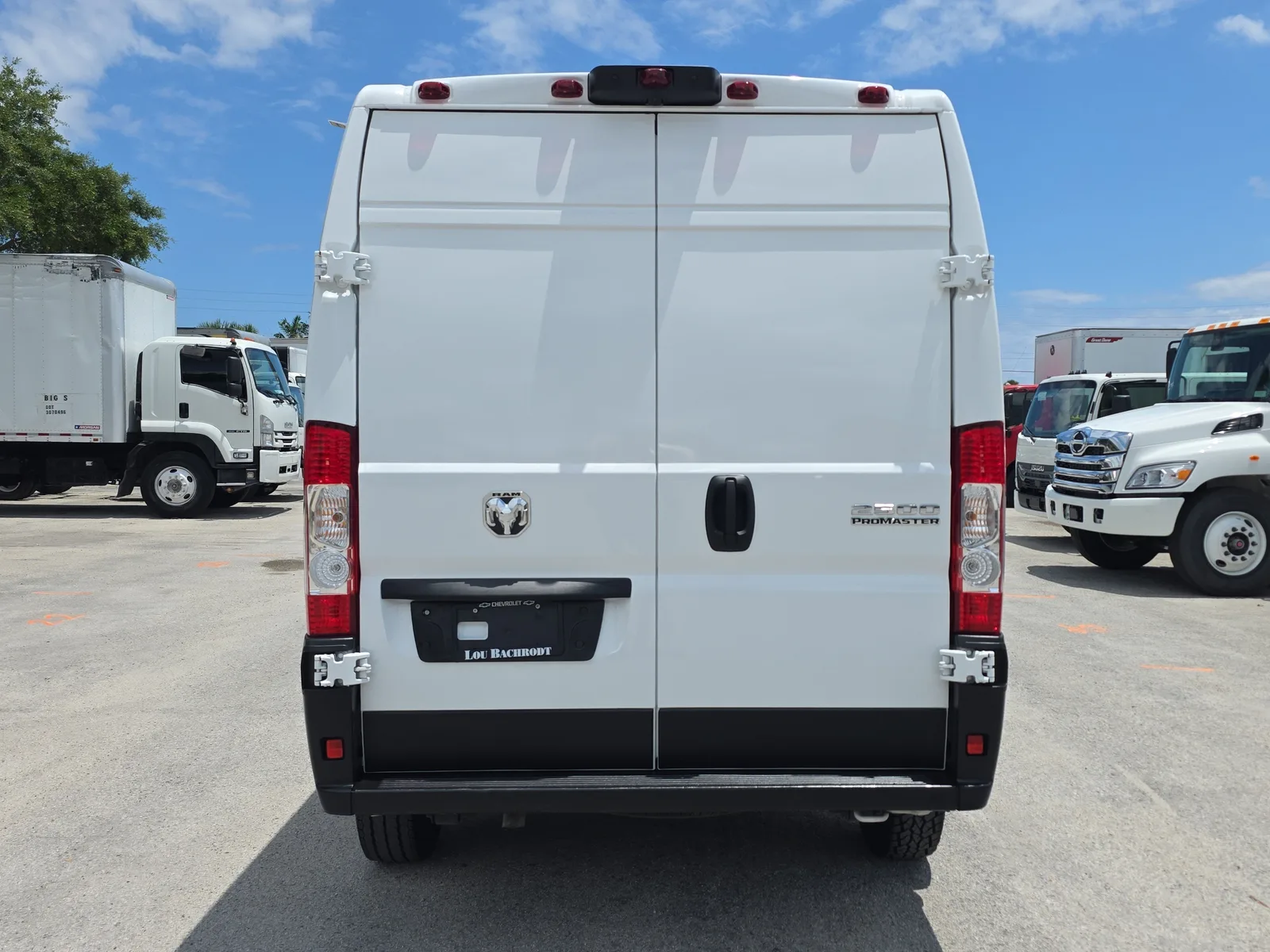 2025 RAM ProMaster Cargo Van Tradesman photo 6