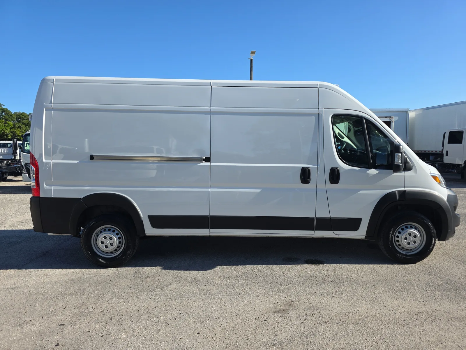 2025 RAM ProMaster Cargo Van Tradesman photo 8