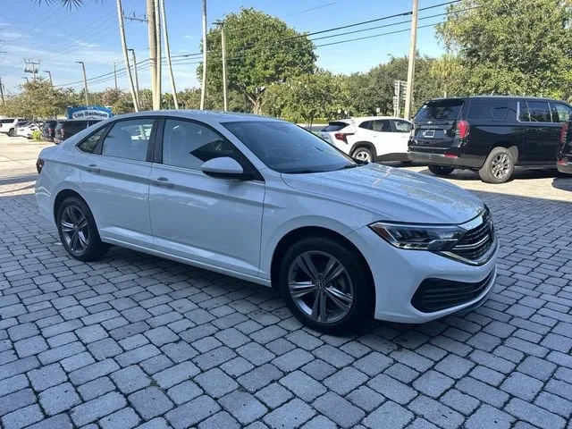 2024 Volkswagen Jetta SE photo 16