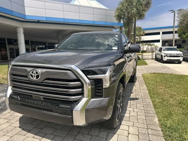 2025 Toyota Tundra 4WD Limited photo 20