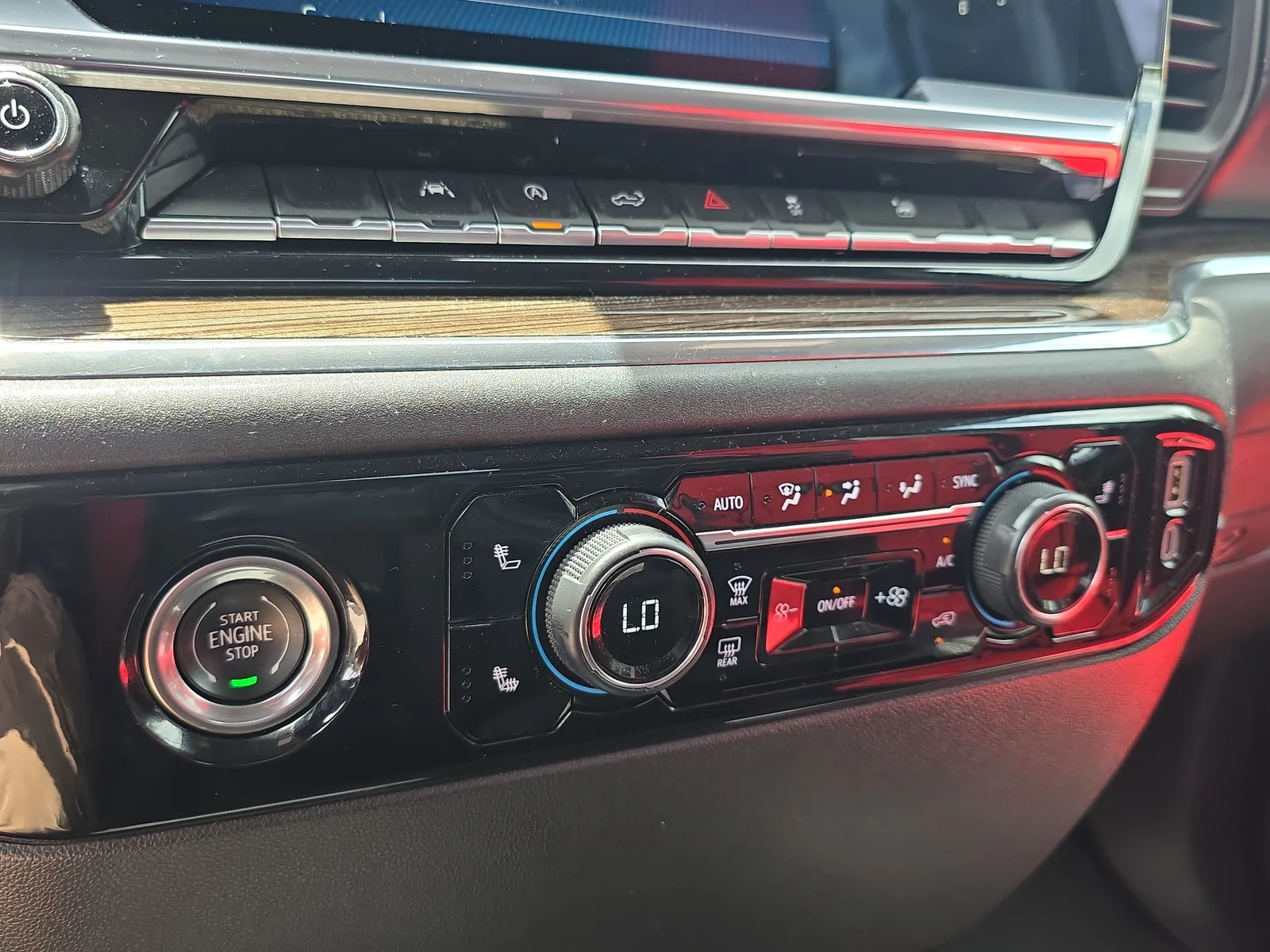 2024 Chevrolet Silverado 1500 LT photo 32