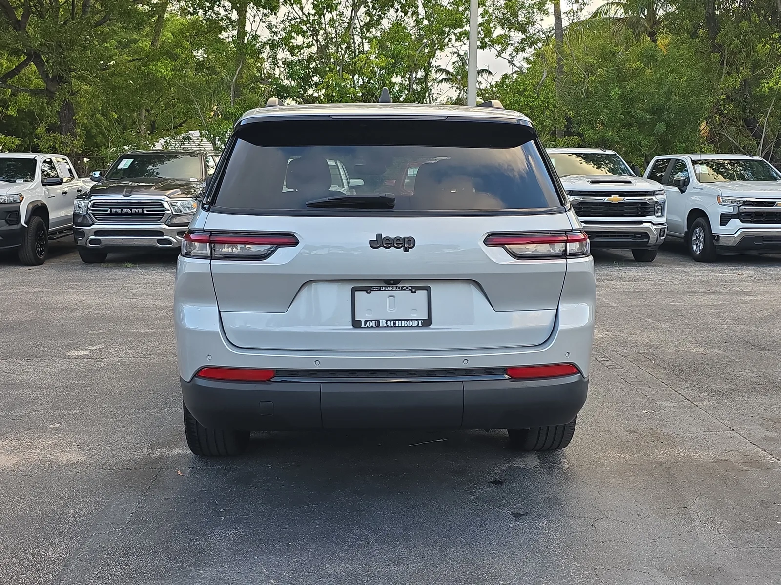 2023 Jeep Grand Cherokee L Altitude photo 6