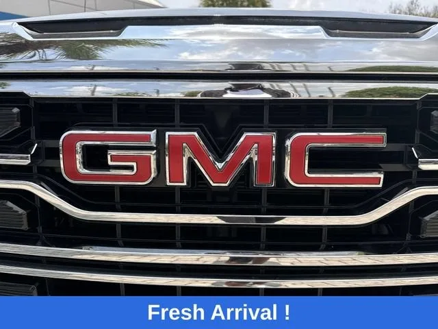 2026 GMC Sierra 1500 SLT photo 10