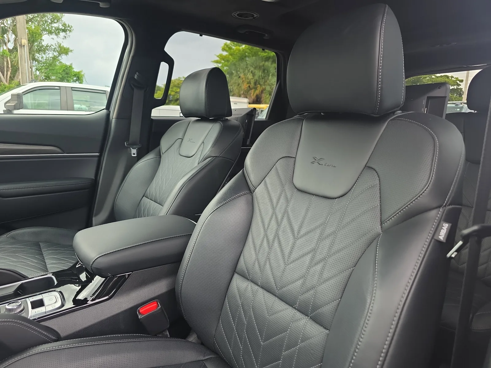2025 Kia Telluride SX-Prestige X-Line photo 26