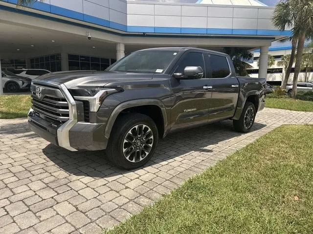 2025 Toyota Tundra 4WD Limited photo 21