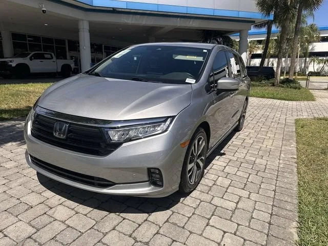 2023 Honda Odyssey Touring photo 20