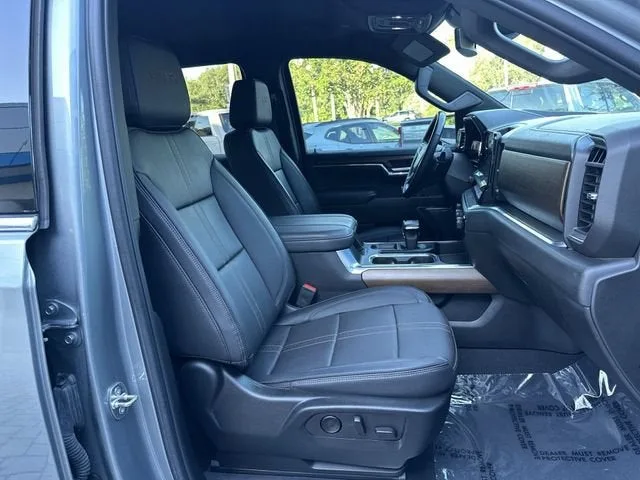 2024 Chevrolet Silverado 1500 High Country photo 29