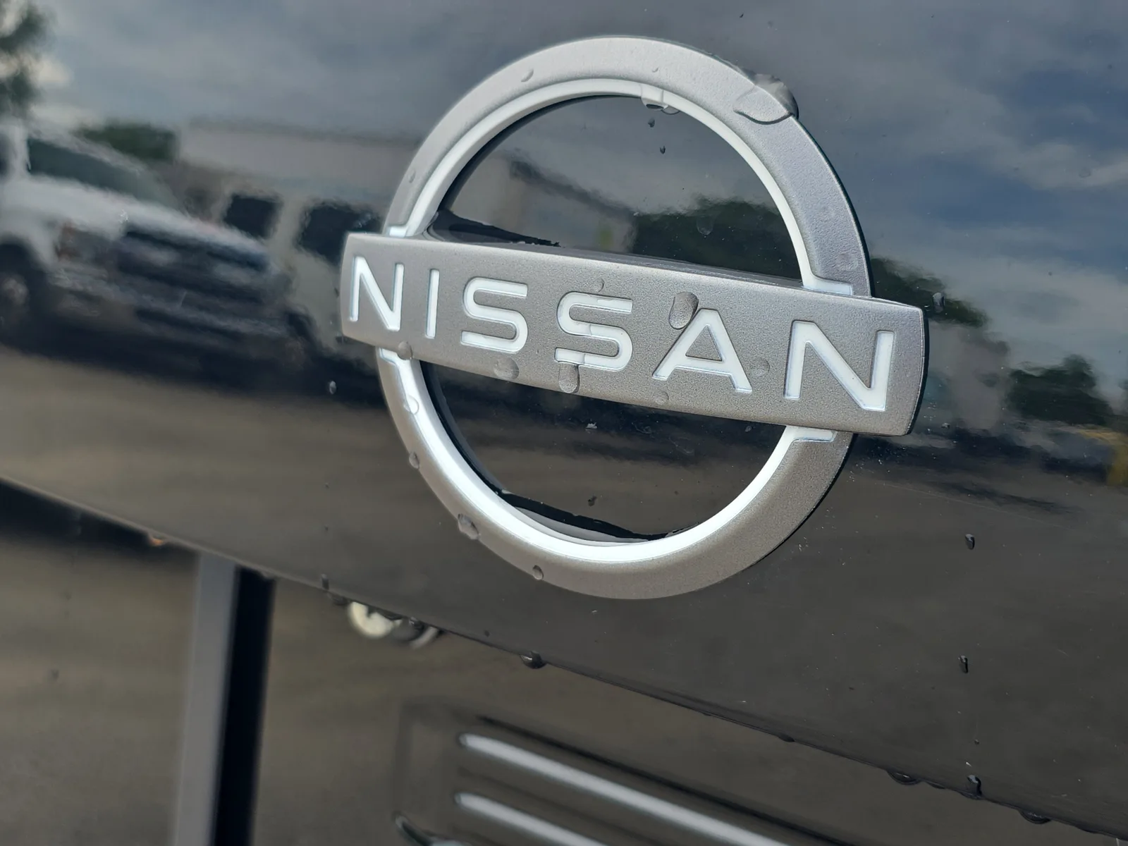 2025 Nissan Sentra SV photo 9