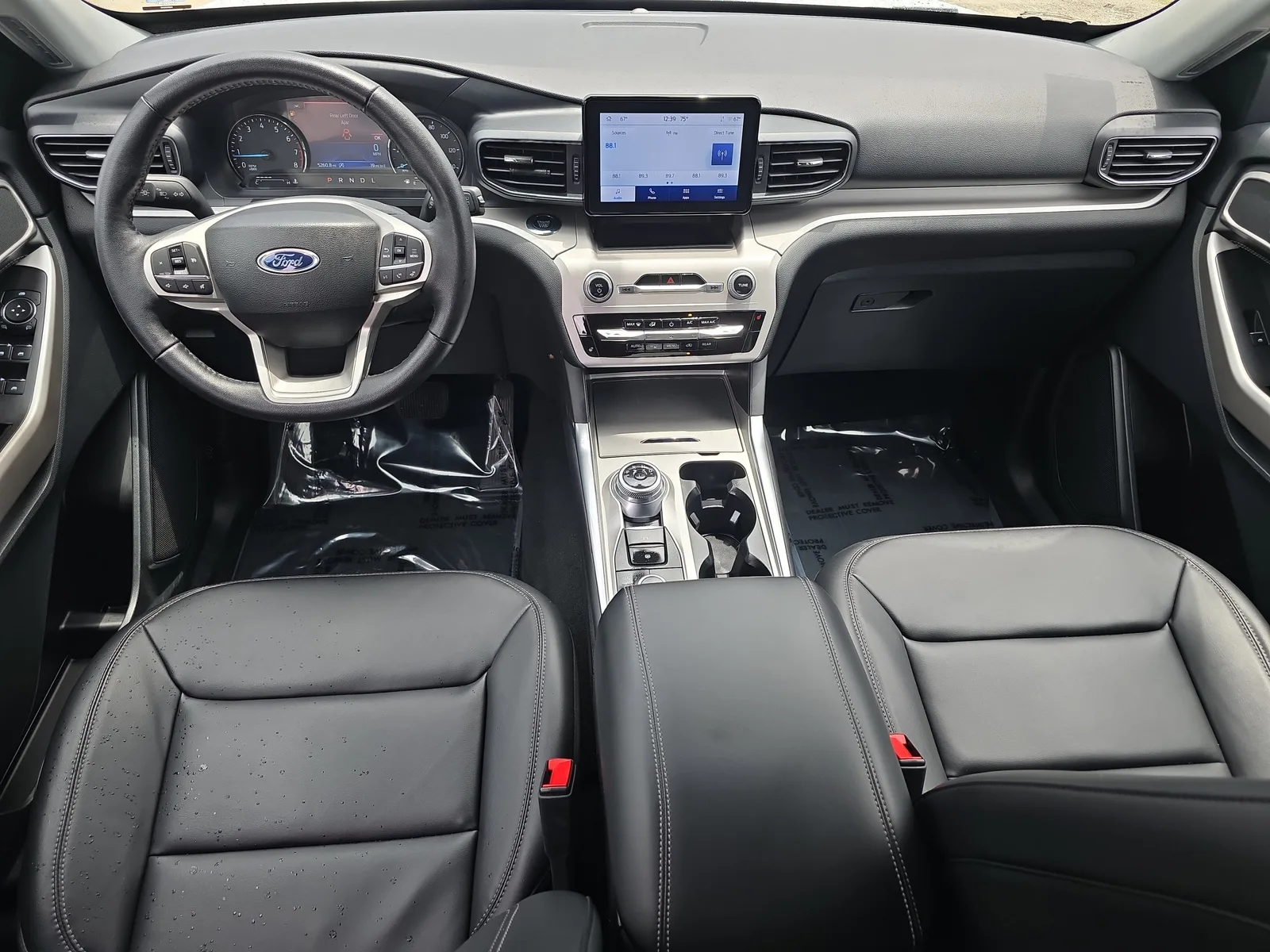 2024 Ford Explorer XLT photo 18