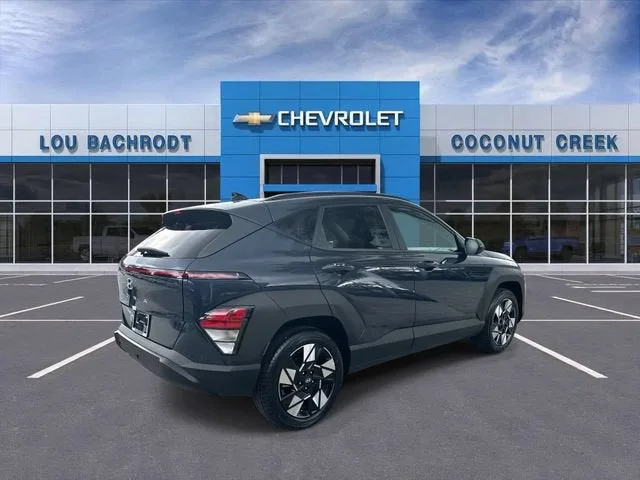 2025 Hyundai Kona SEL photo 8
