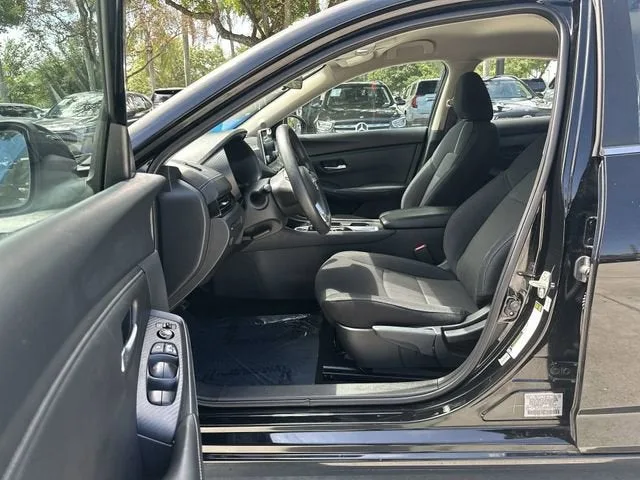 2024 Nissan Sentra SV photo 22