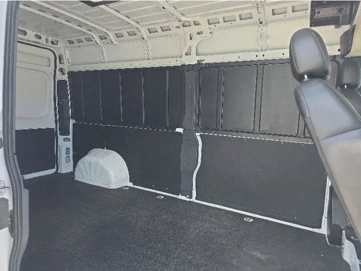 2025 RAM ProMaster Cargo Van Tradesman photo 16