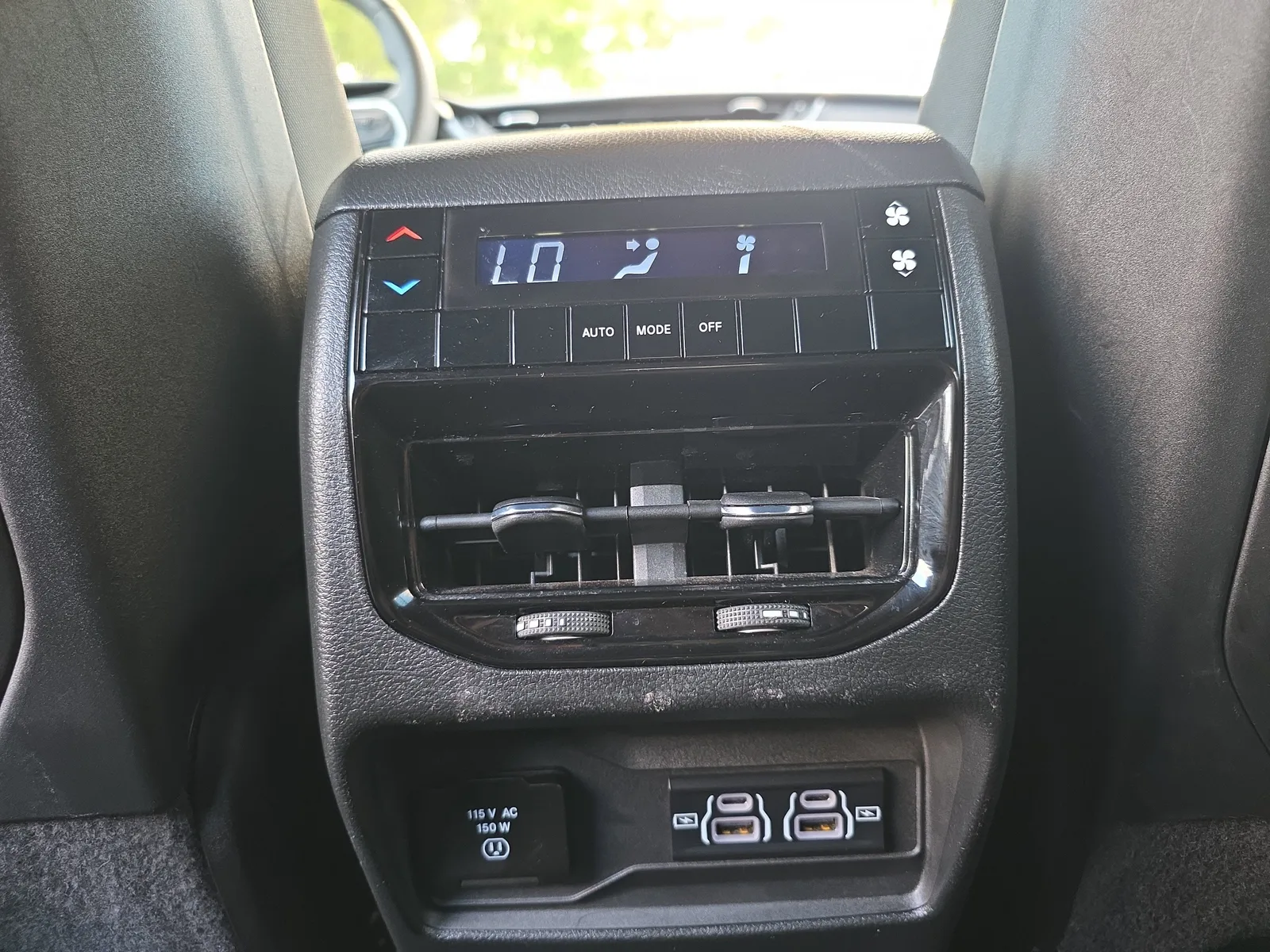 2023 Jeep Grand Cherokee L Altitude photo 16