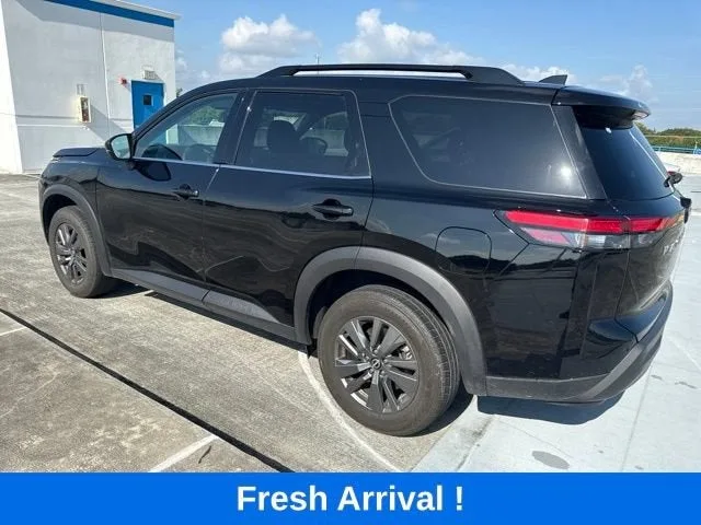 2025 Nissan Pathfinder SV photo 15