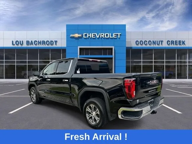 2026 GMC Sierra 1500 SLT photo 6