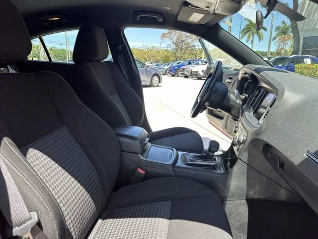 2023 Dodge Charger SXT photo 30