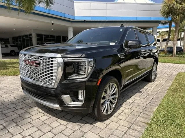 2023 GMC Yukon XL Denali photo 20