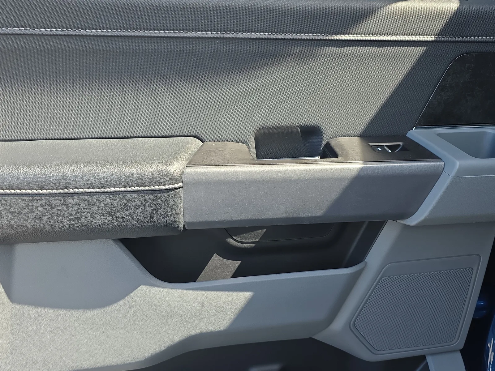 2023 Ford F-150 XL photo 13
