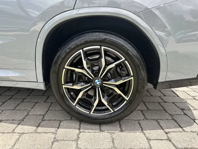 2023 BMW X4 xDrive30i photo 11