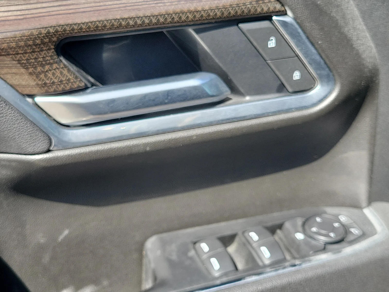 2026 Chevrolet Silverado 1500 RST photo 16