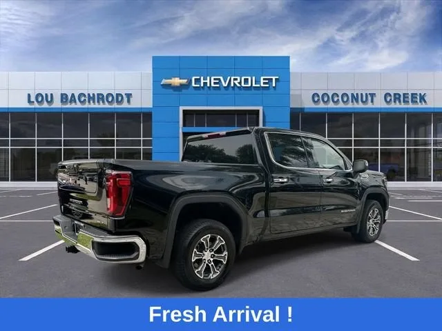 2026 GMC Sierra 1500 SLT photo 8