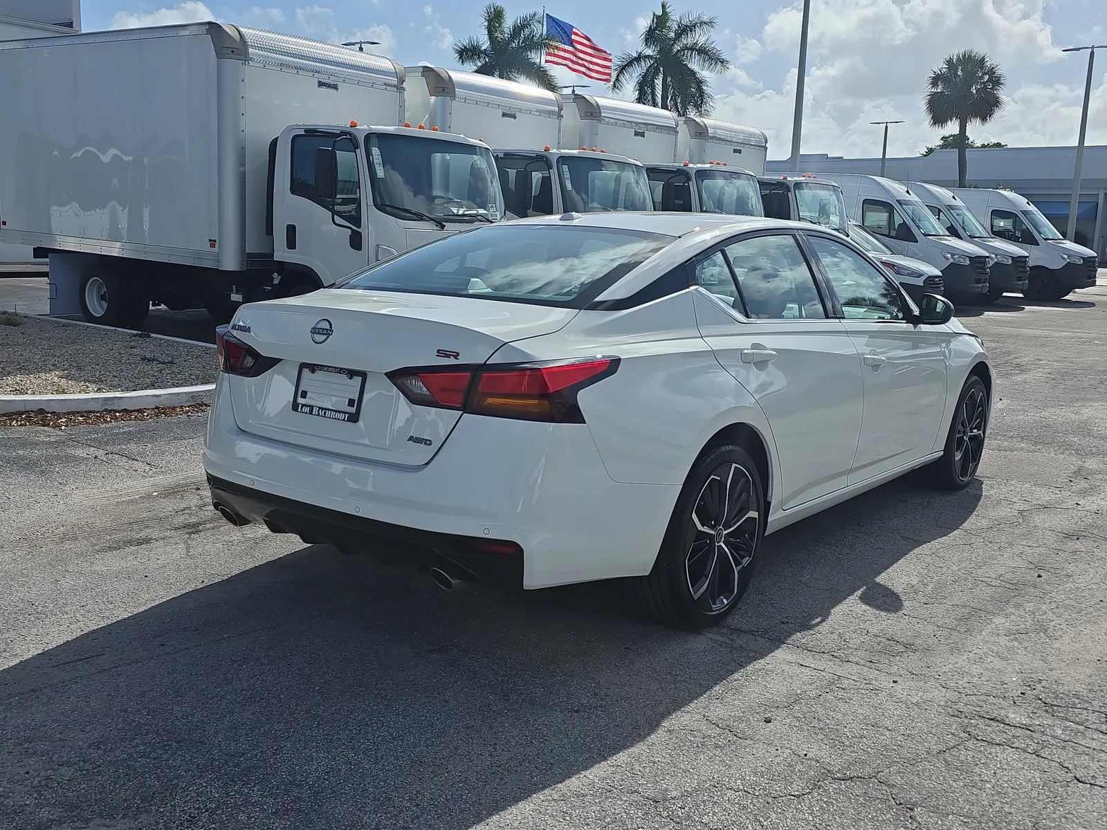 2025 Nissan Altima SR photo 7