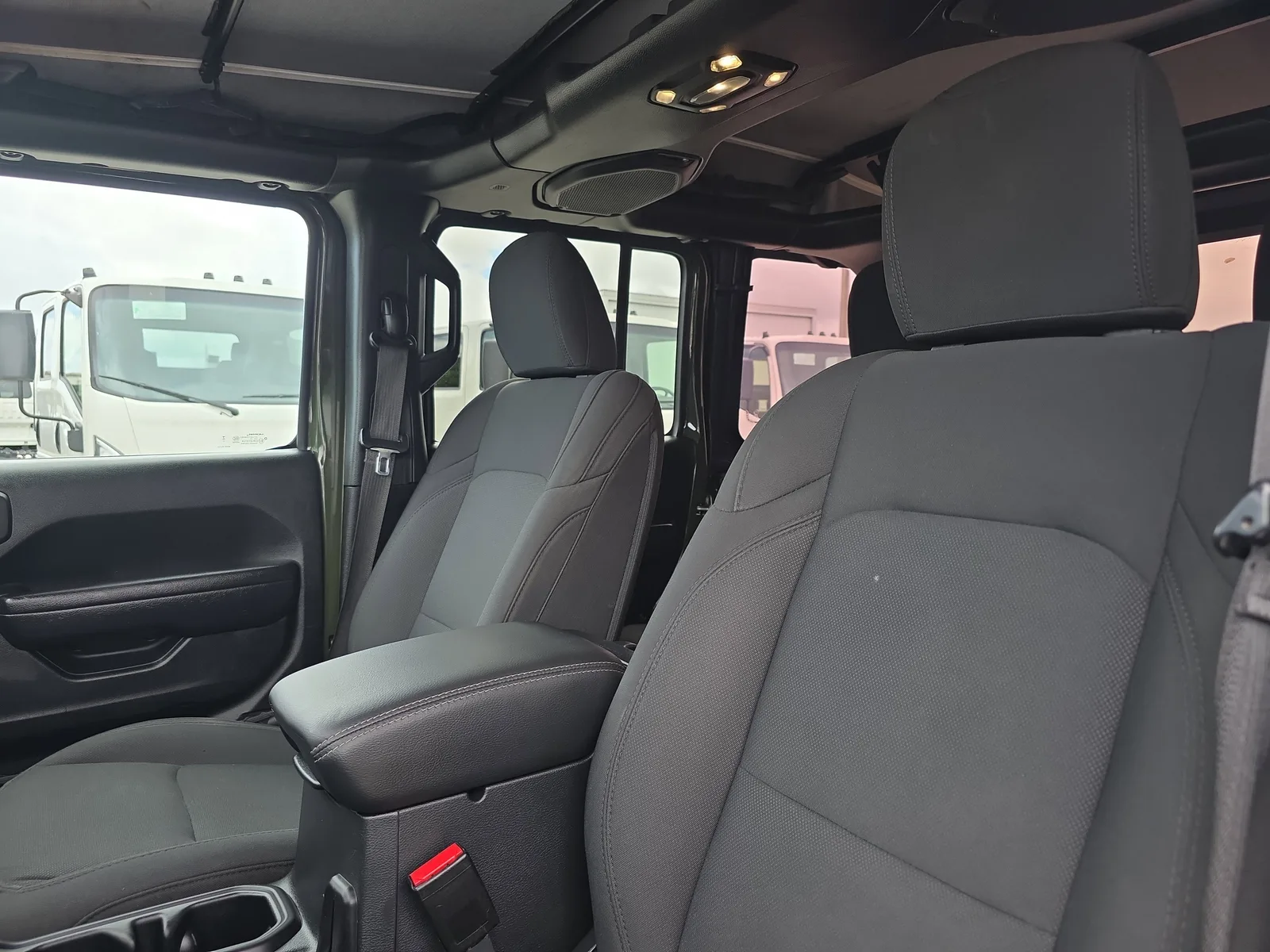 2023 Jeep Wrangler Sport S photo 24