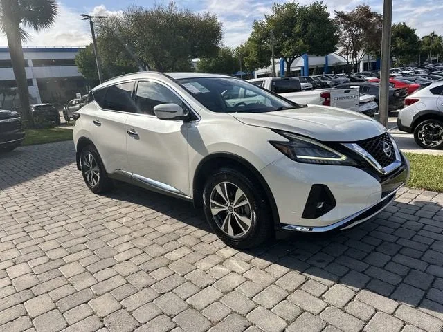 2022 Nissan Murano SV photo 16