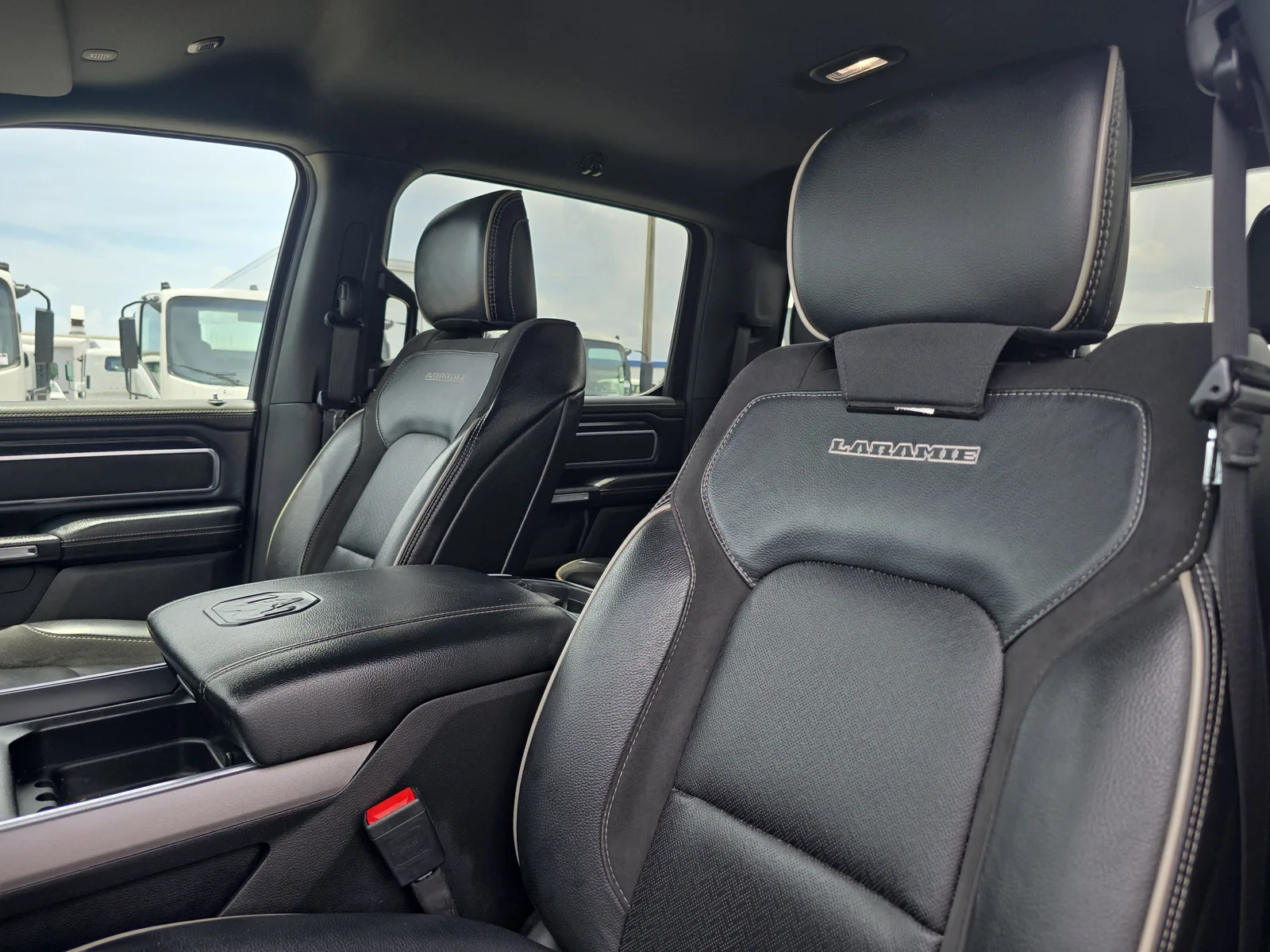2024 RAM 1500 Laramie photo 24