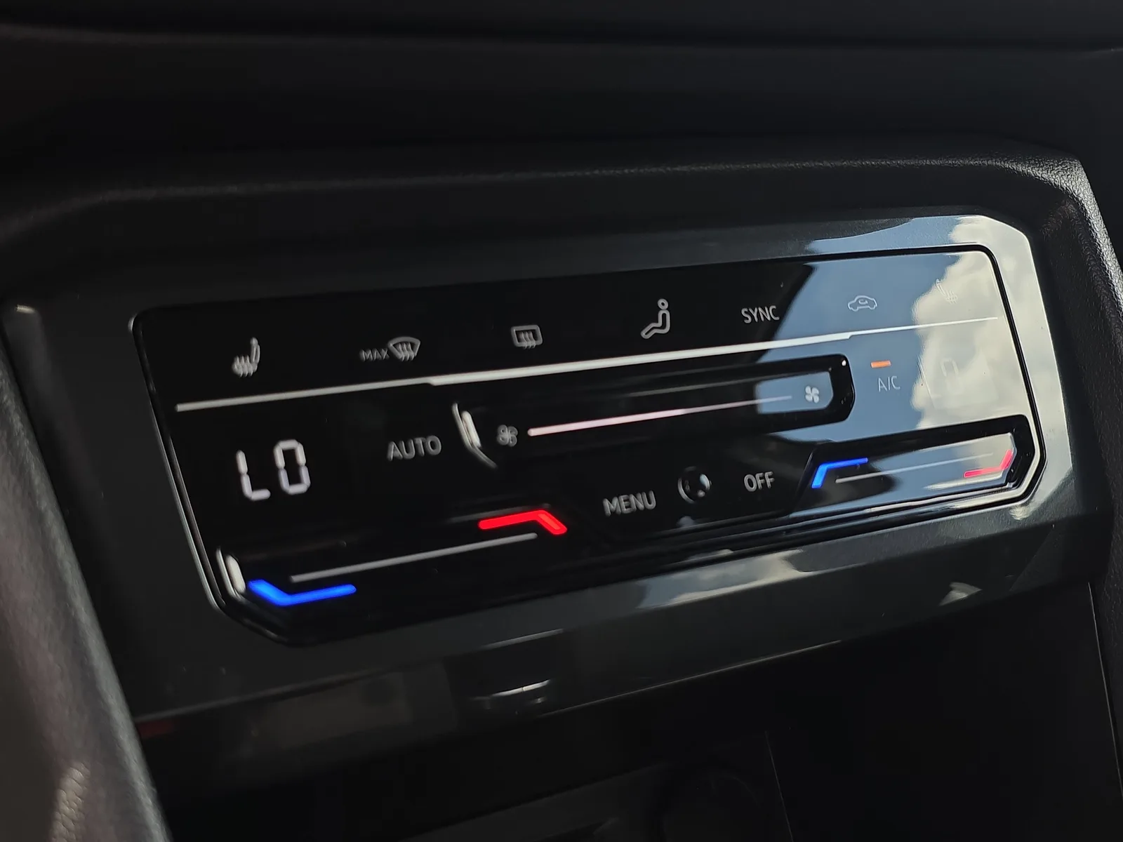 2023 Volkswagen Tiguan SE R-Line Black photo 31