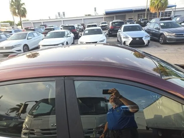 2020 Nissan Sentra SV photo 5