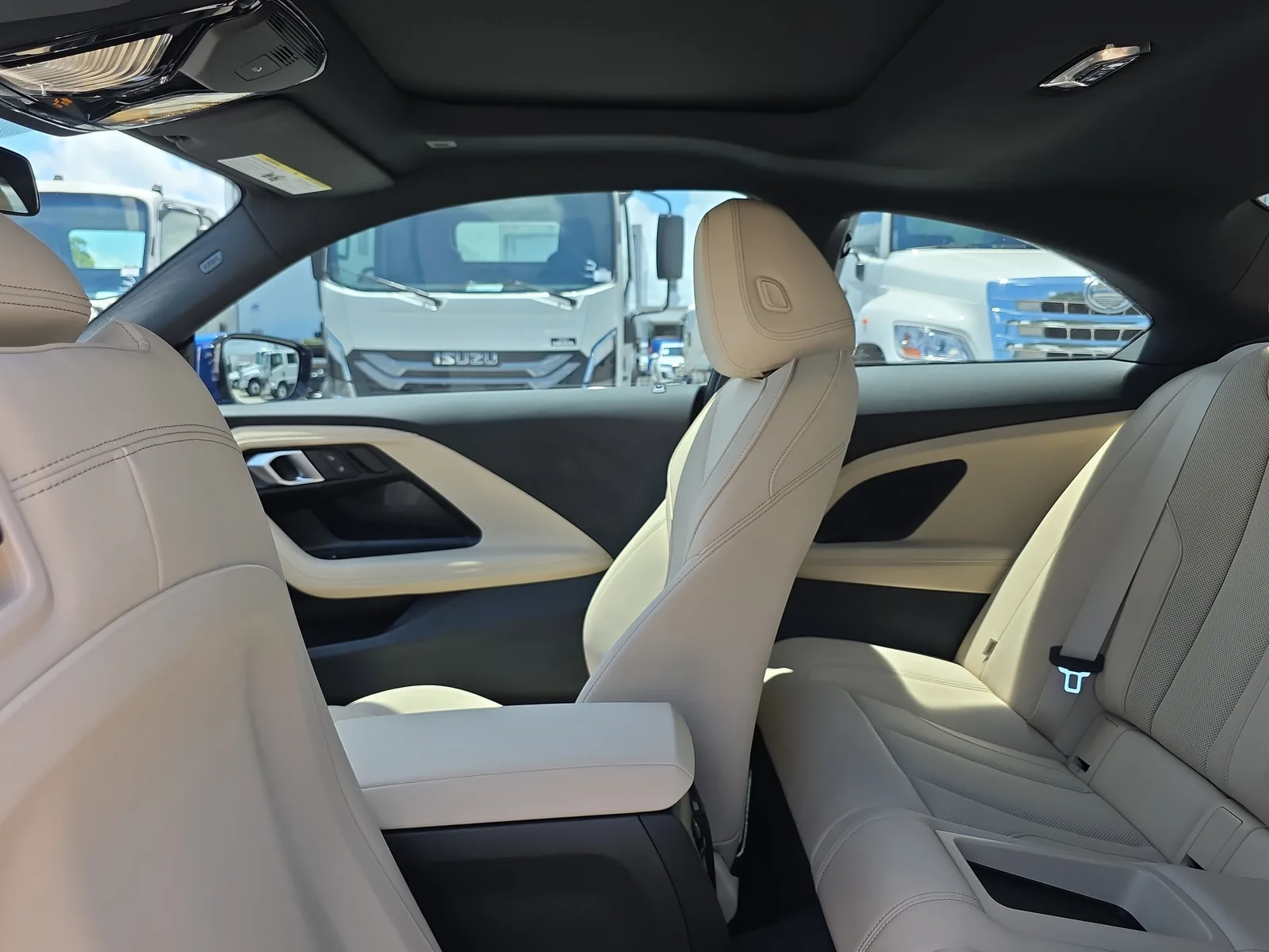 2025 BMW 2 Series 230i photo 14