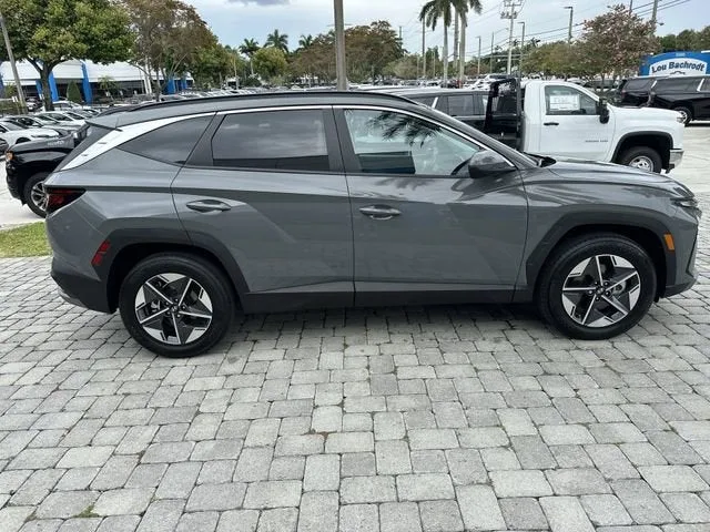 2025 Hyundai Tucson SEL photo 14