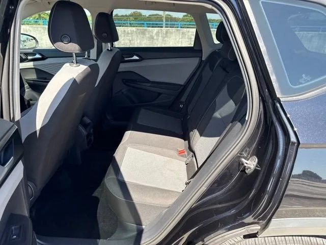 2022 Volkswagen Taos S photo 3