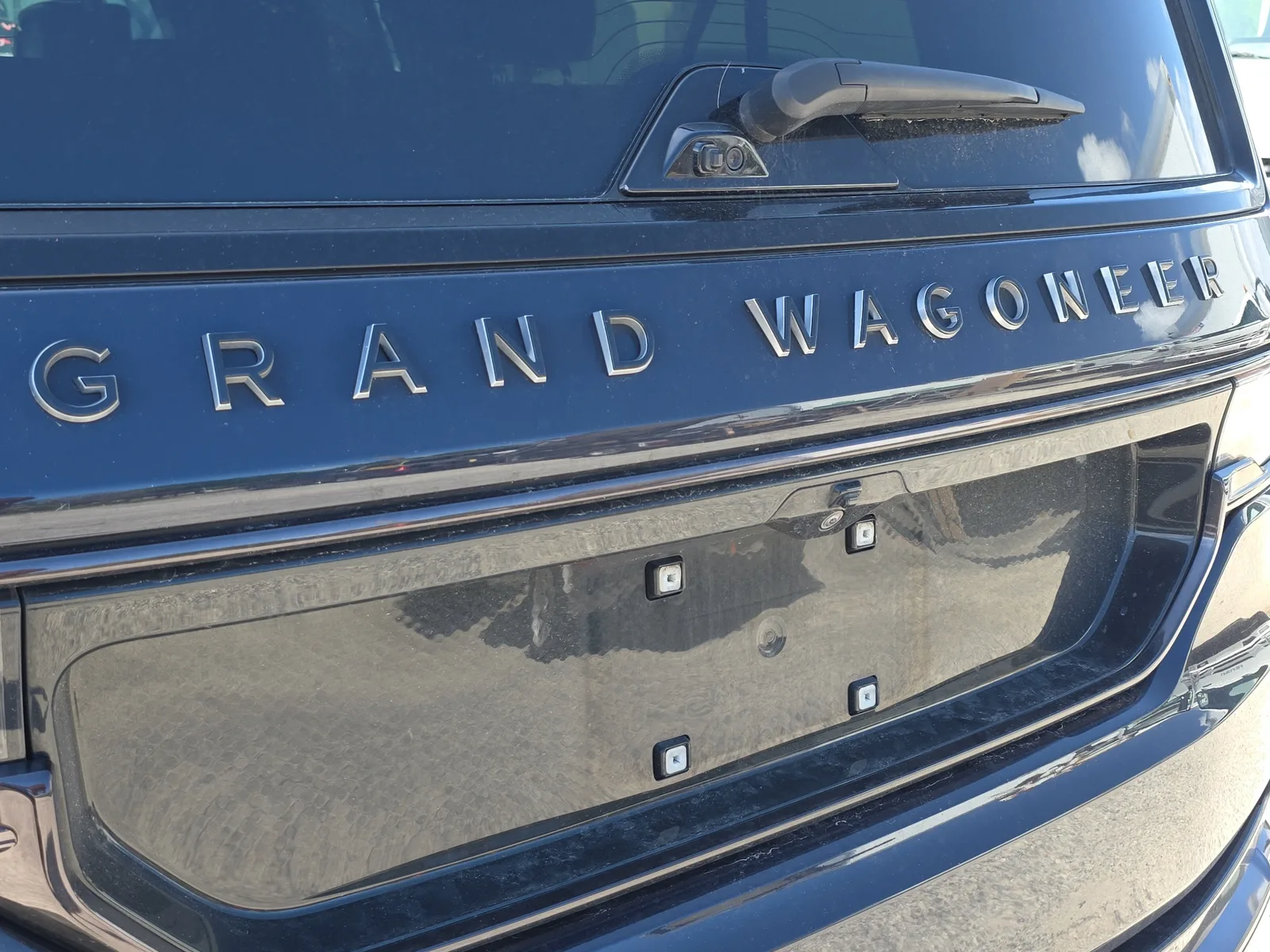 2024 Jeep Grand Wagoneer L Series II photo 9