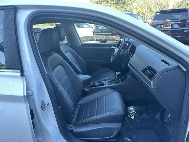 2024 Volkswagen Jetta SE photo 29