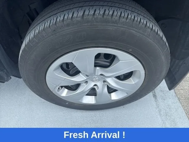 2024 Toyota RAV4 LE photo 17