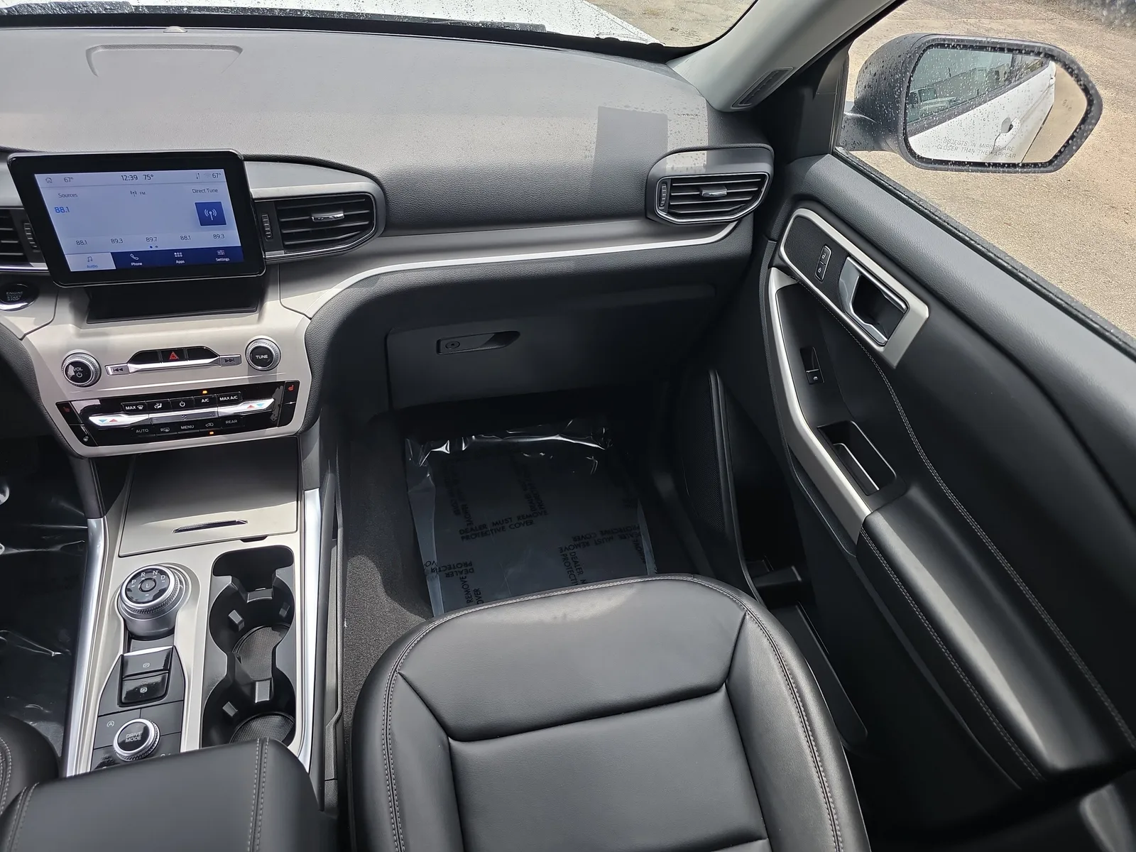 2024 Ford Explorer XLT photo 20