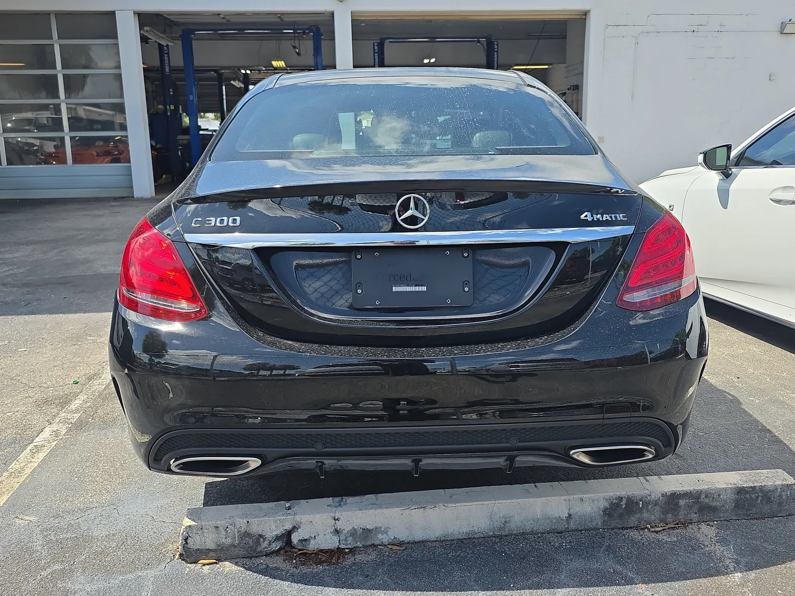 2016 Mercedes-Benz C-Class C 300 Luxury photo 6