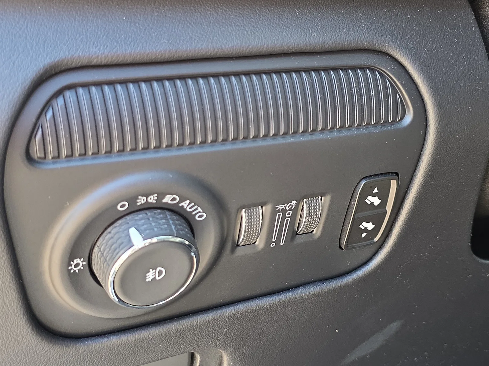 2024 Jeep Grand Wagoneer L Series II photo 25