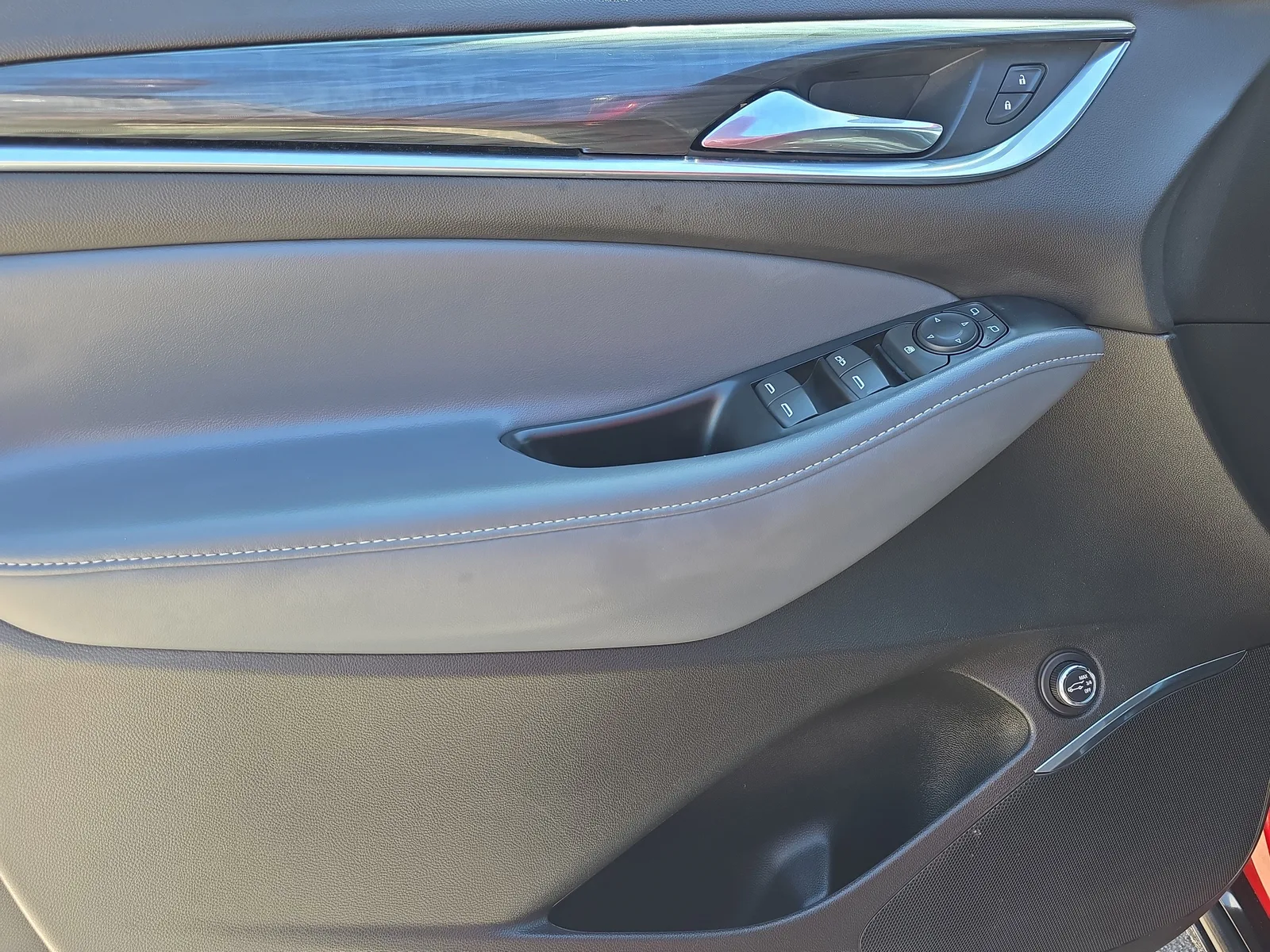 2024 Buick Enclave Essence photo 18
