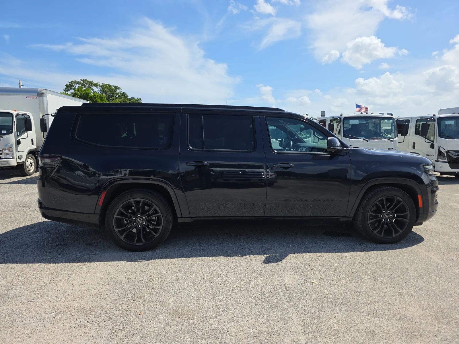 2024 Jeep Grand Wagoneer L Series II photo 8