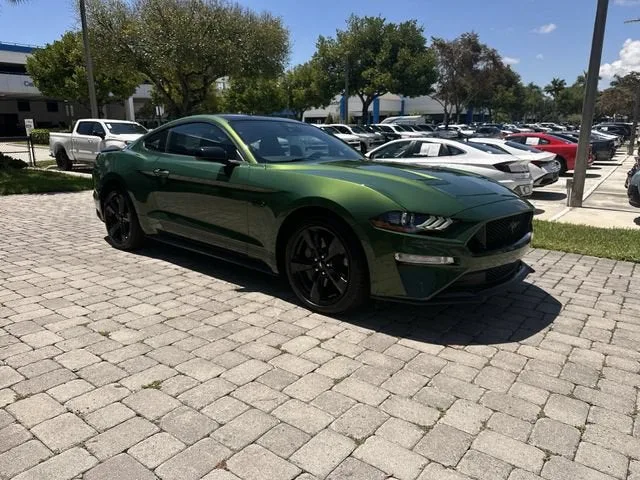 2022 Ford Mustang GT photo 16