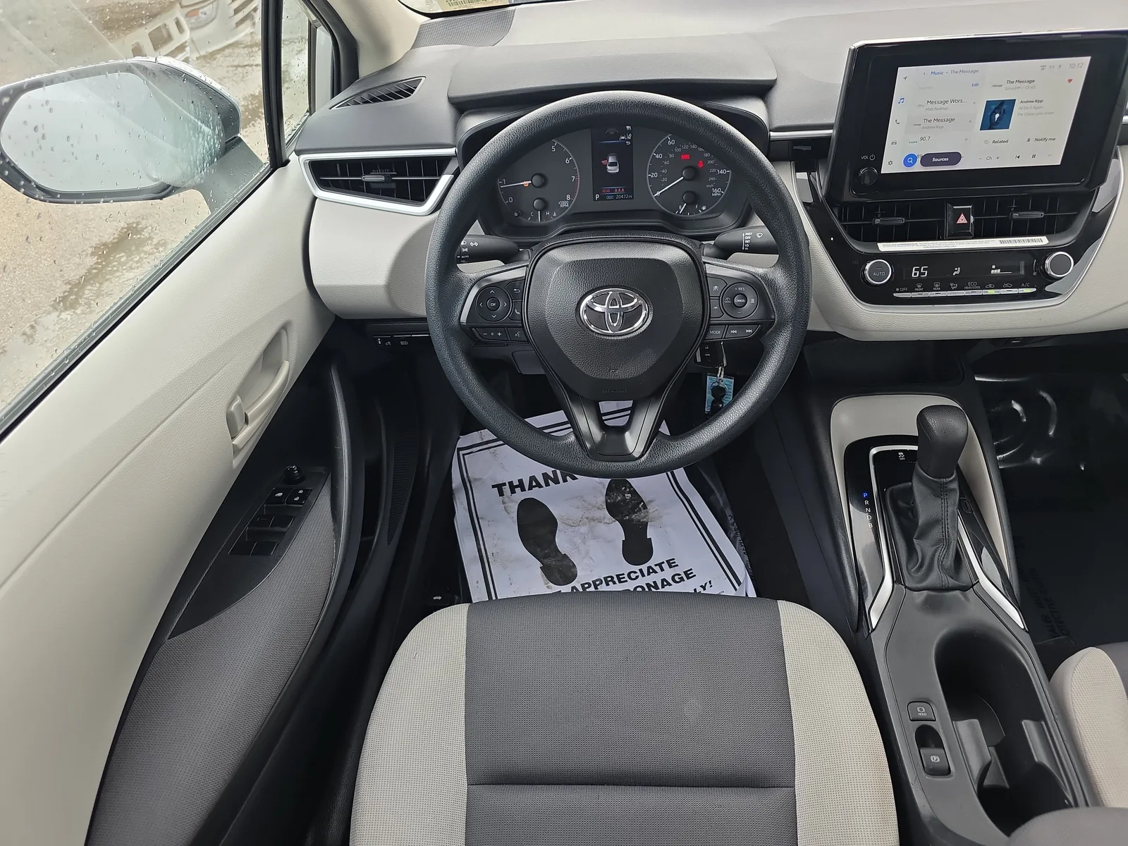 2024 Toyota Corolla LE photo 19