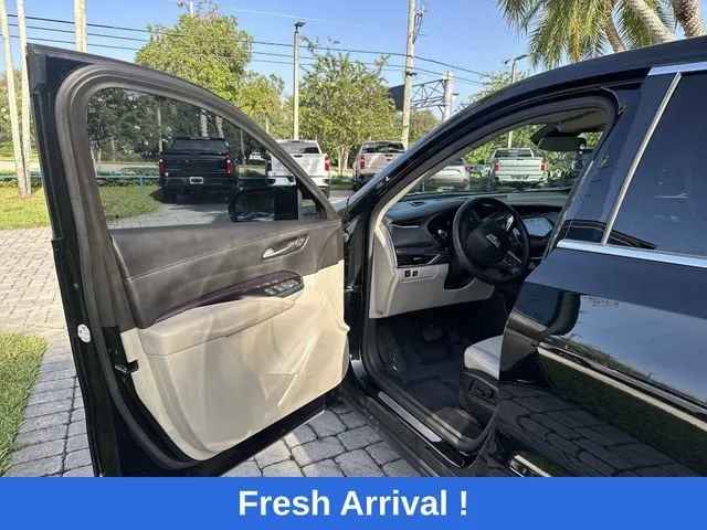 2023 Cadillac XT4 FWD Luxury photo 22
